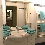 Theresa Aparthotel 3*