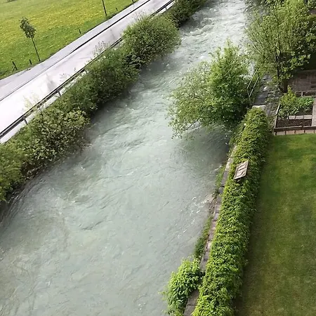 Lägenhetshotell Holiday + Theresa Kaprun