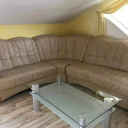 Theresa アパートホテル