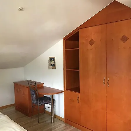 Theresa アパートホテル