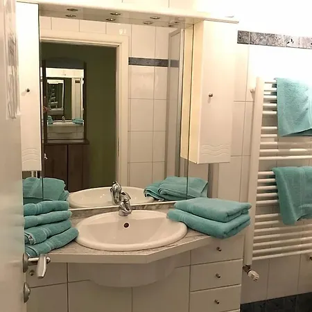 Theresa Aparthotel 3*