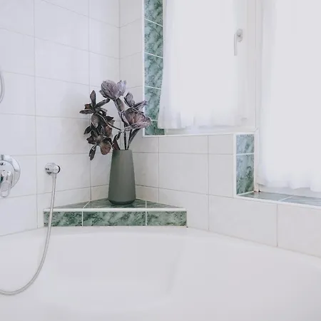 Lägenhetshotell Holiday + Theresa