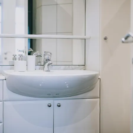 Theresa アパートホテル カプルーン