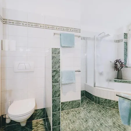 アパートホテル Theresa