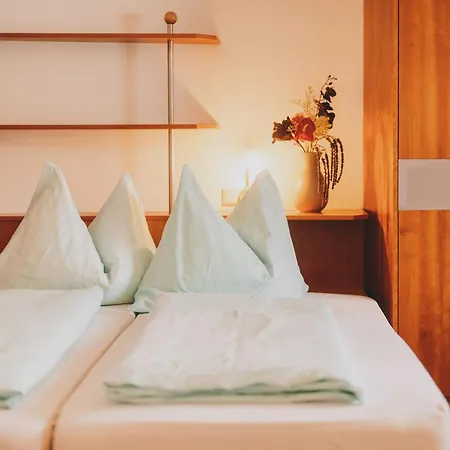 Theresa アパートホテル 3*