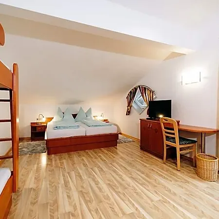 Lejlighedshotel Theresa 3*