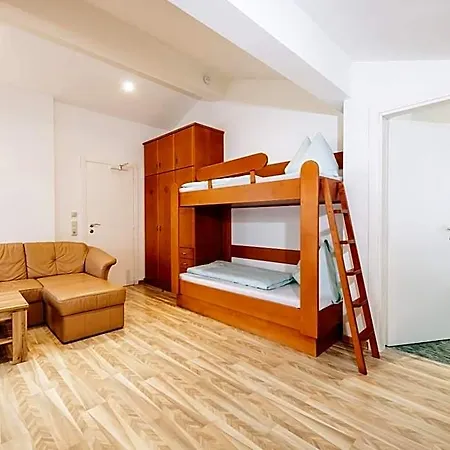 Lejlighedshotel Theresa 3*